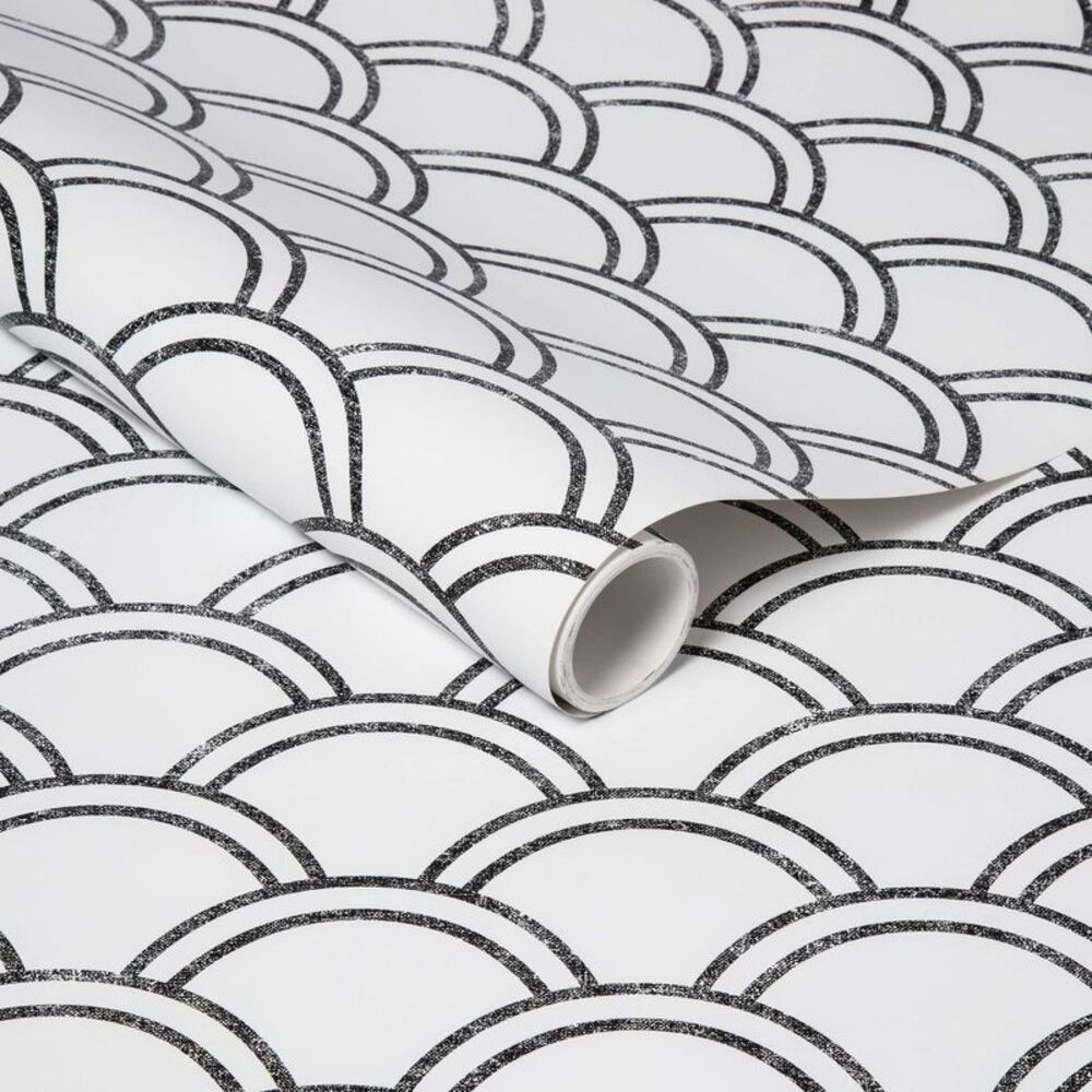 Scallops Peel & Stick Wallpaper Black/White - Self-Adhesive 27.5 Sq Ft